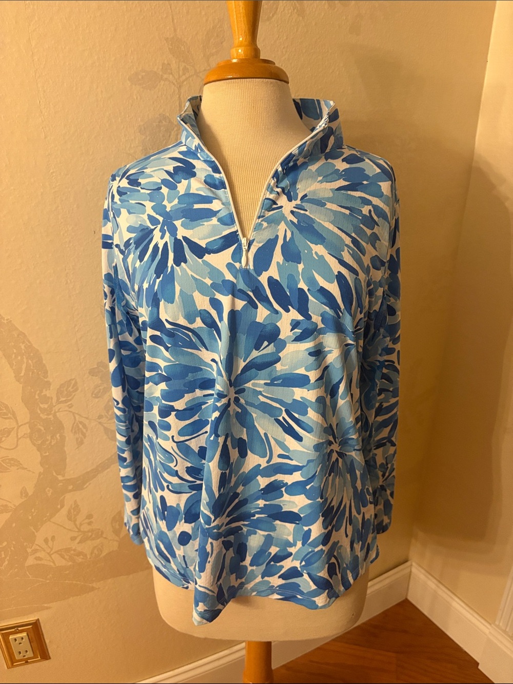 IBKUL Blue & White Long Sleeve Zip Mock Neck Pullover